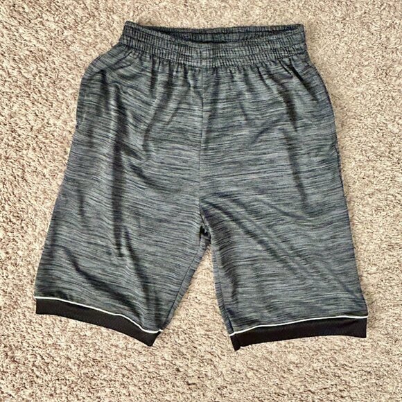 Boys’ Nike, Under Armour & Athletex Athletic Bundle | Size Large - Picture 7 of 9